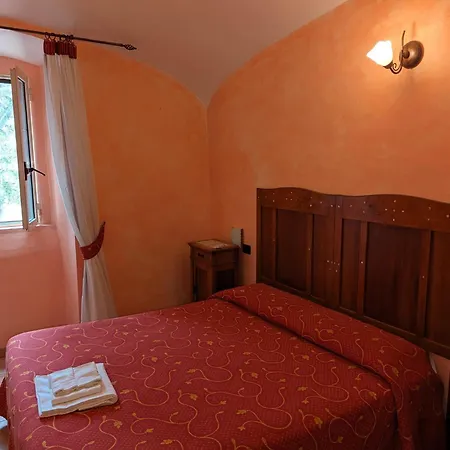 Hotel Il Rifugio Del Lupo Scanno Exterior photo